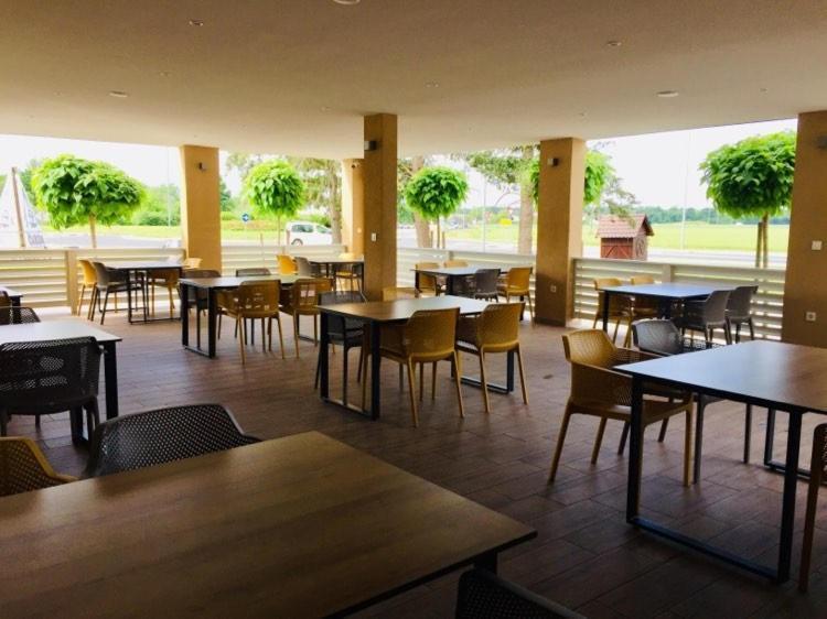 Restavracija In Prenocisca Carda Hotel Martjanci Bagian luar foto