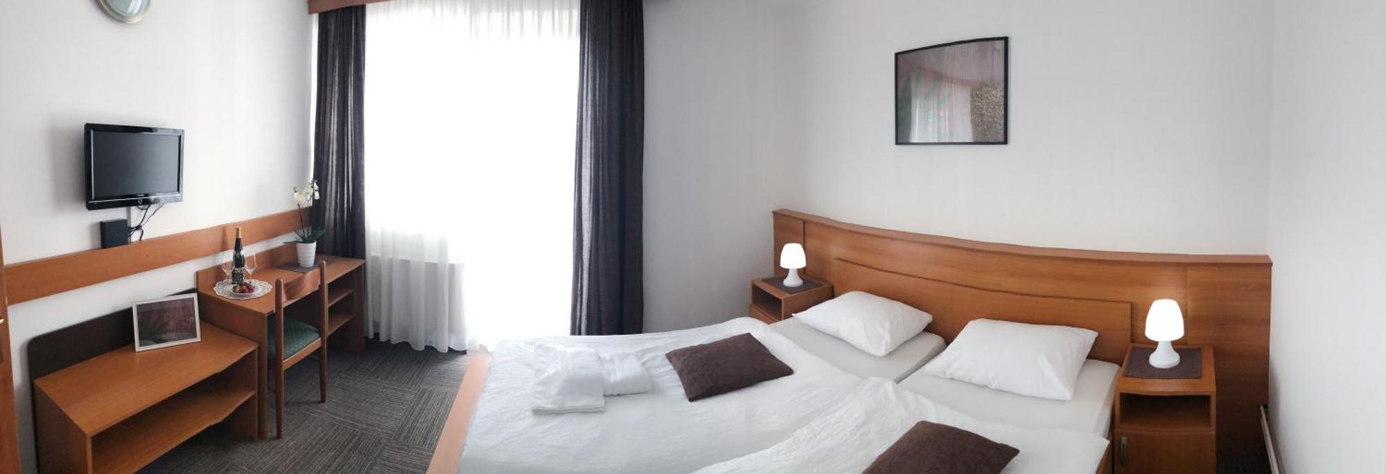 Restavracija In Prenocisca Carda Hotel Martjanci Bagian luar foto